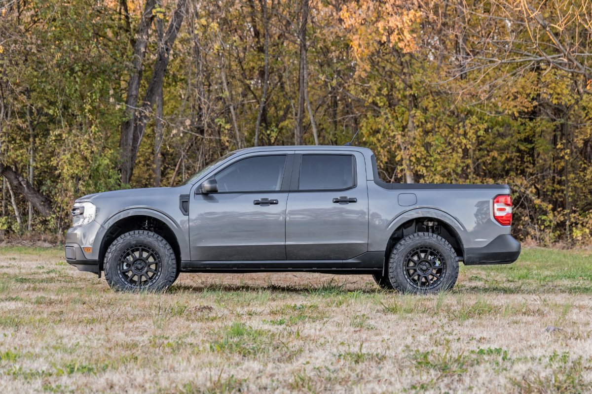 Ford Maverick Suspension Lift Kit - Rough Country - 2 Inch Lift Strut Kit - '22-'25